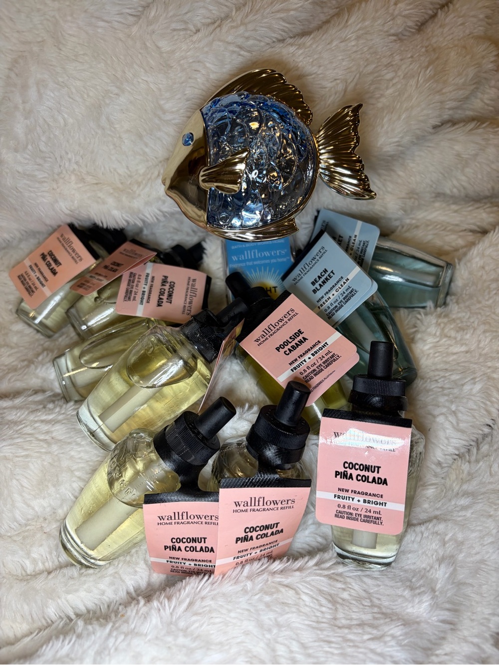 Bath & Bodyworks Wall Plug and 11 refills